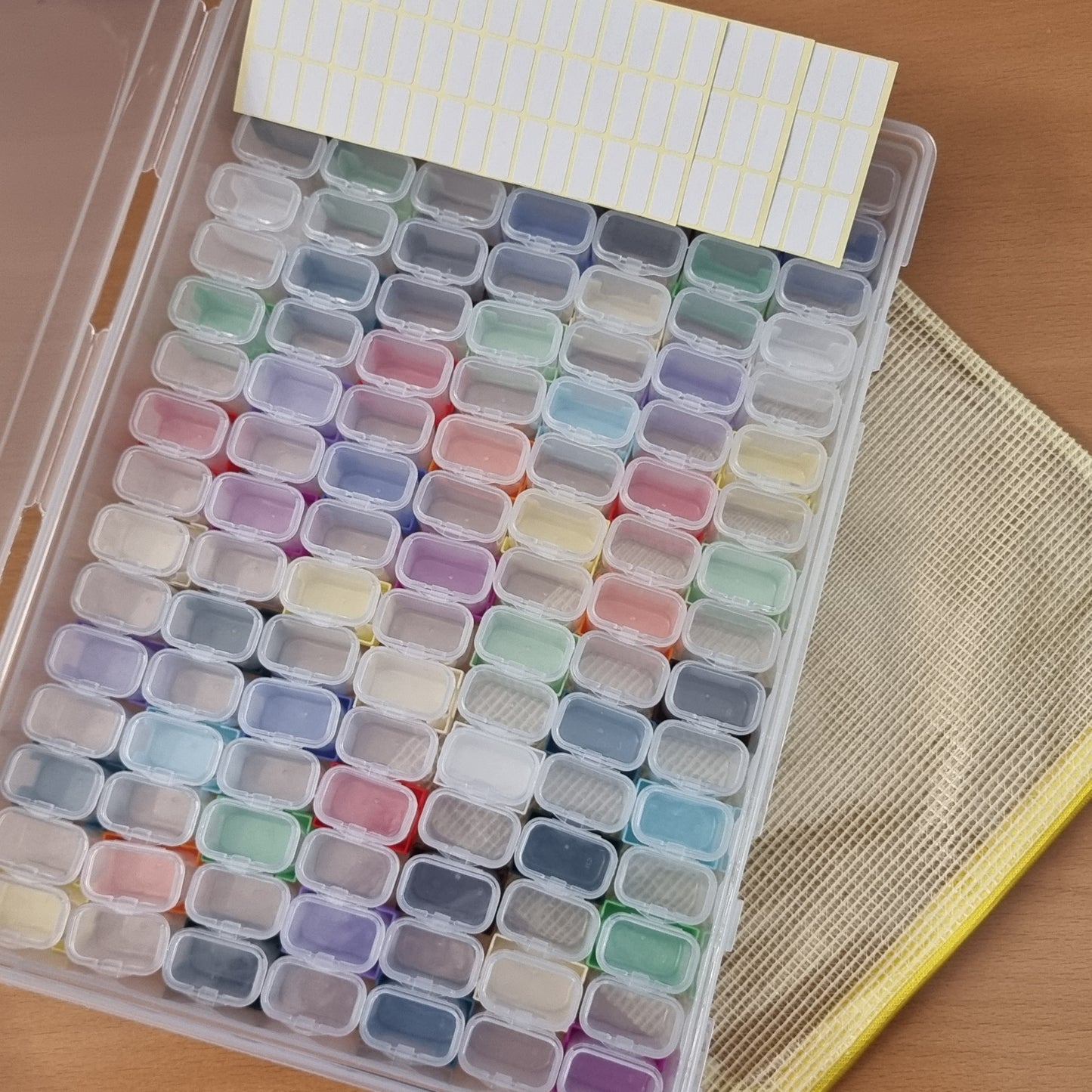 SPECIAL - Diamond Painting 112 Slot Box - Einzeldöschen mit 56 Halterungen