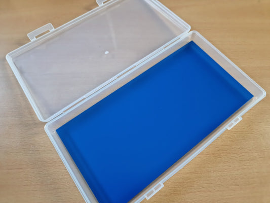 Kunststoff Magnetbox - transparent groß+flach mit blauer Platte