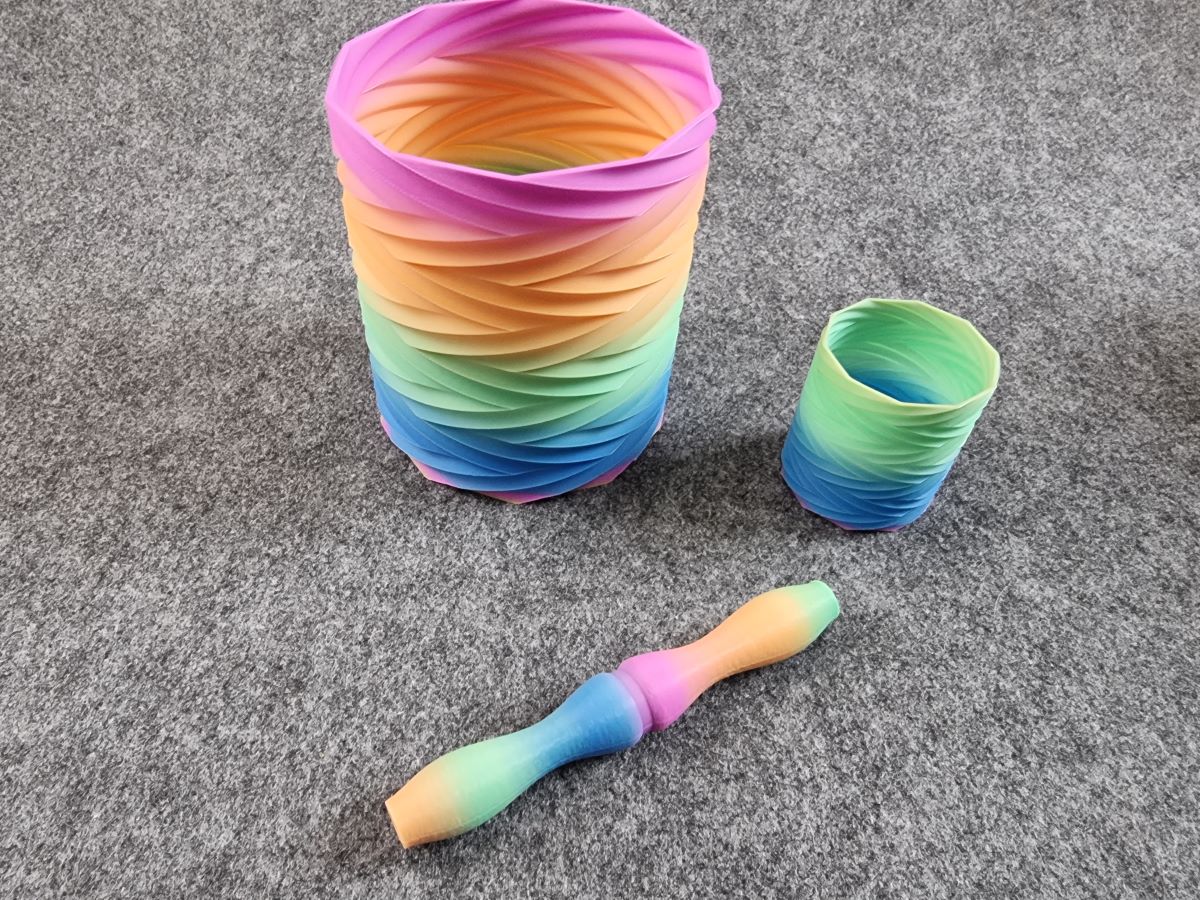 SET Stiftebecher & Mülli im Riffledesign & 3D Stift - Regenbogen