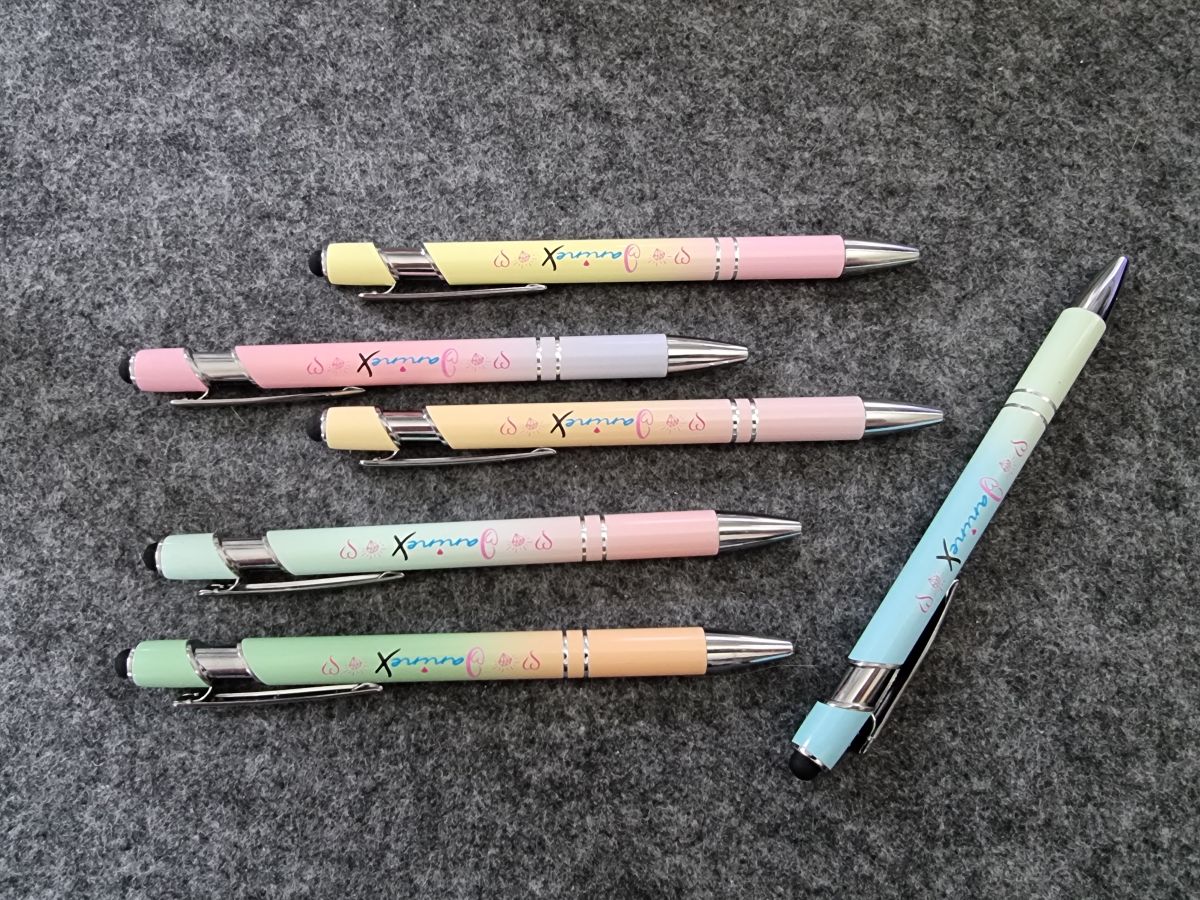 Kugelschreiber mit Verlaufsfarbe mit Logo JanineX - silberfarbene Elemente