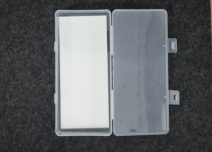 Kunststoff Magnetbox - transparent klein und höher mit weißer Platte